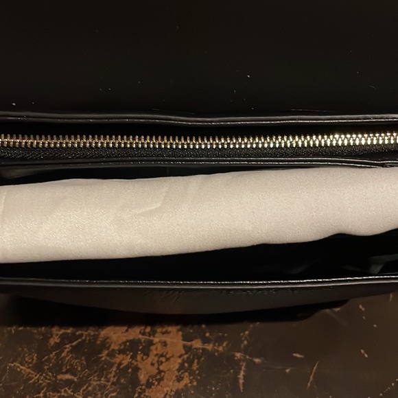 Furla mode is Italy - Picture 4 of 13